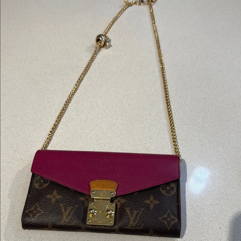 SOLD! Louis Vuitton Pink and Brown Women's Wallet - Picture 11 of 11
